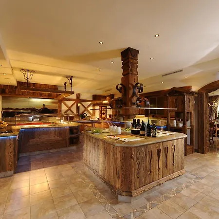 Rose 4* マイヤーホーフェン