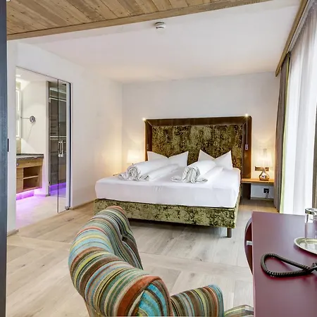Rose Hotel 4*