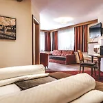 Rose Hotell 4*